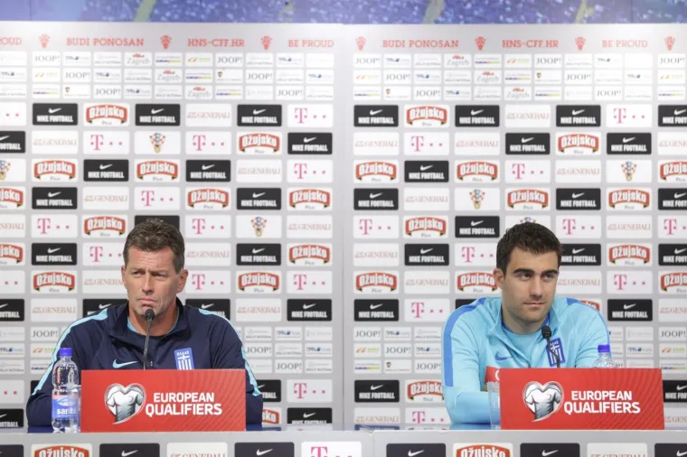 GRCI DOPUTOVALI U ZAGREB: Izbornik Skibbe i Sokratis stali pred novinare