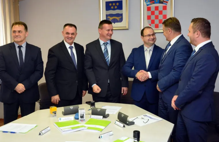 NAPOKON POTPISAN DUGO OČEKIVANI SPORAZUM: Svoj potpis na dokument stavio i župan Tomašević