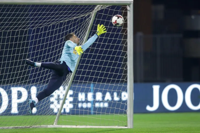 GRCI ODRADILI TRENING NA MAKSIMIRU: Pogledajte kako se suparnici Vatrenih pripremaju za prvi ogled