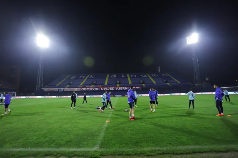 GRCI ODRADILI TRENING NA MAKSIMIRU: Pogledajte kako se suparnici Vatrenih pripremaju za prvi ogled