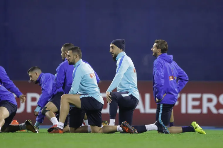 GRCI ODRADILI TRENING NA MAKSIMIRU: Pogledajte kako se suparnici Vatrenih pripremaju za prvi ogled