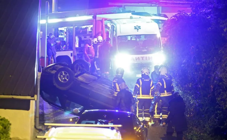 DRAMA U ZAGREBU: Stariji vozač izgubio nadzor nad automobilom i prevrnuo se na krov