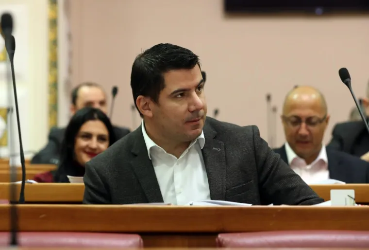 Aktualnim prijepodnevom započela je 6. sjednica Sabora.