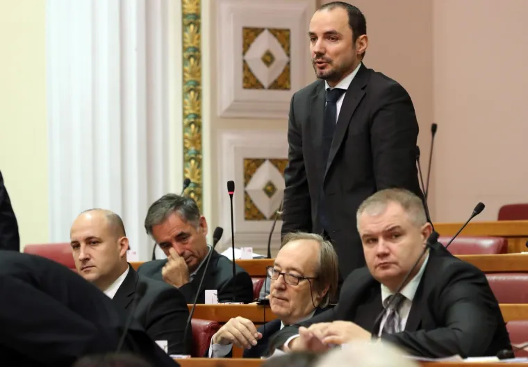 Aktualnim prijepodnevom započela je 6. sjednica Sabora.