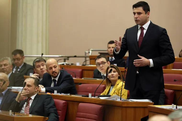 Aktualnim prijepodnevom započela je 6. sjednica Sabora.