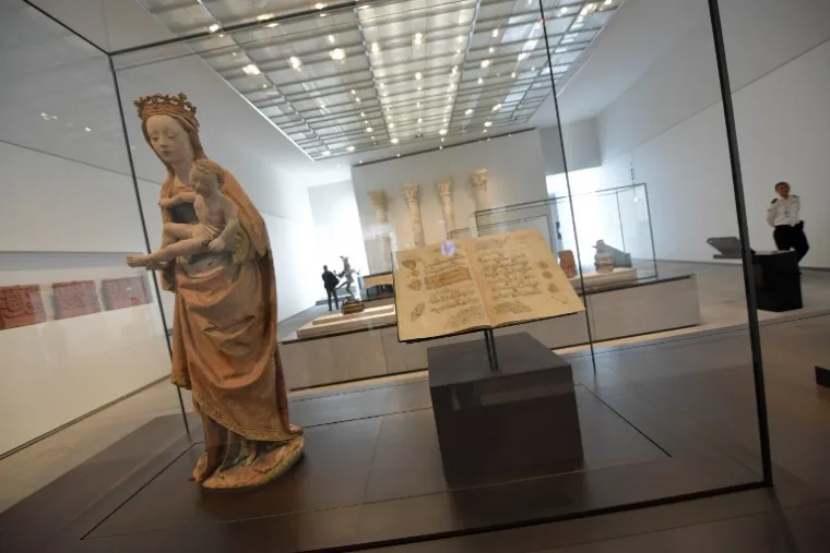 OTVARA SE NOVI LOUVRE: Abu Dhabi danas predstavlja novi spektakularni muzej