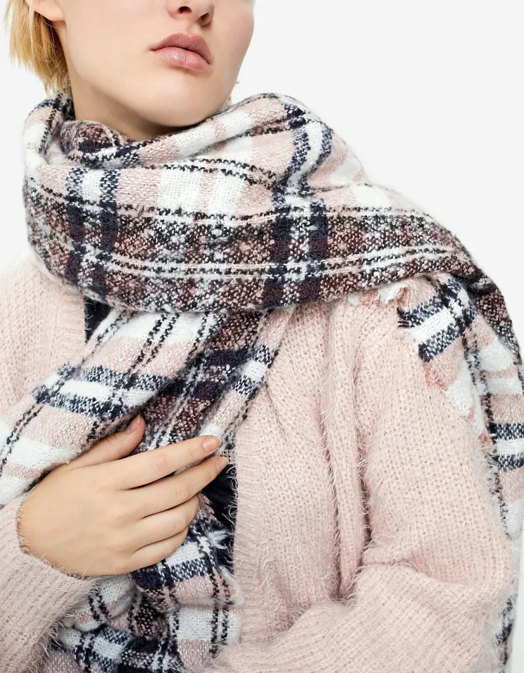 Karirani &scaron;al, Stradivarius, 119,90 kuna