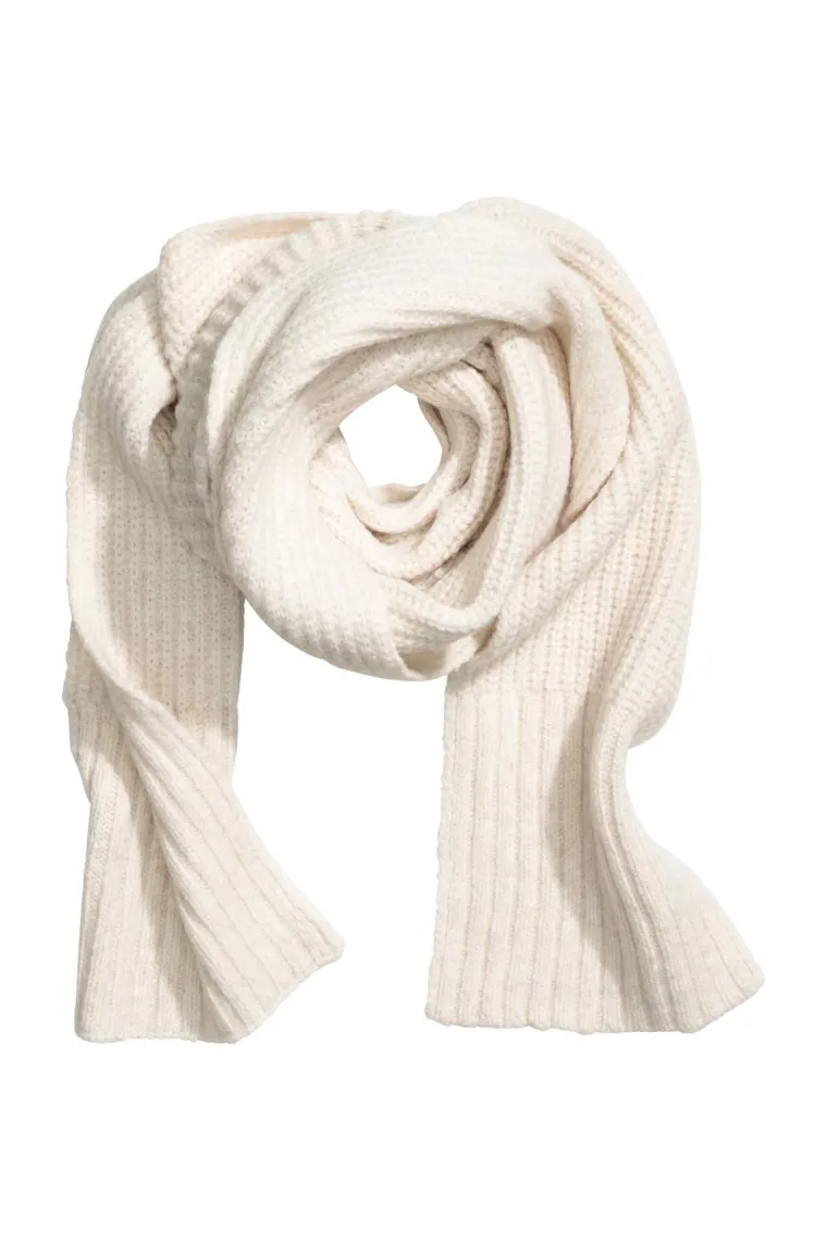 &Scaron;al s vunenim nitima, H&amp;M, 376,41 kuna