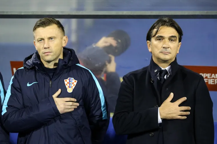 FOTOGRAFIJE NAJBOLJE DOKAZUJU KAKVA SE BORBA VODI: Uzbuđenja na utakmici Hrvatska - Grčka ima na pretek