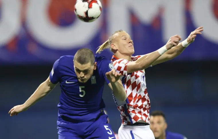 FOTOGRAFIJE NAJBOLJE DOKAZUJU KAKVA SE BORBA VODI: Uzbuđenja na utakmici Hrvatska - Grčka ima na pretek