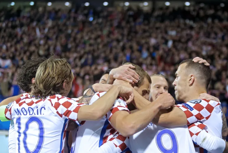 Maksimir je gorio: pogledajte scene razdraganih igrača i navijača nakon spektakularne pobjede nad Grčkom