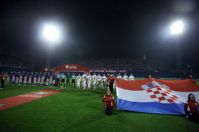 Maksimir je gorio: pogledajte scene razdraganih igrača i navijača nakon spektakularne pobjede nad Grčkom