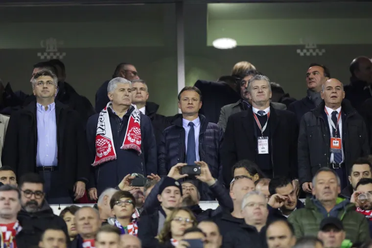 Plenković, Horvatinčić, Marić... Političko-poduzetnička elita iz lože bodrila hrvatske reprezentativce u utakmici protiv Grčke