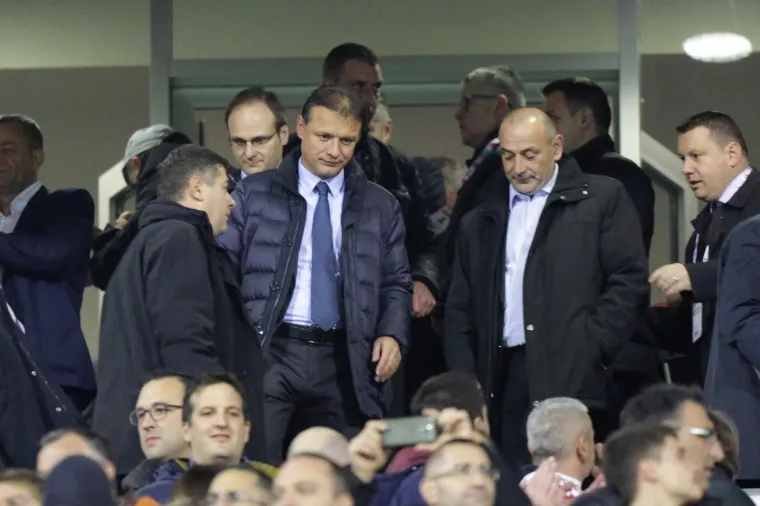 MAKSIMIRSKA LOŽA BILA JE PUNA DO POSLJEDNJEG MJESTA: Vatrene bodrili premijer Plenković, ministri, Horvatinčić...