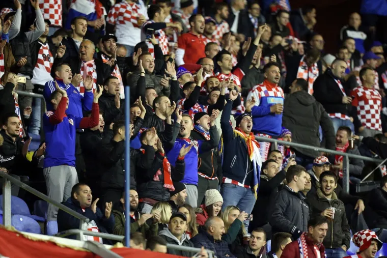 ONI MORAJU BITI DVANAESTI IGRAČ: Publika je ispunila tribine, ovakve fotografije s Maksimira već dugo niste vidjeli