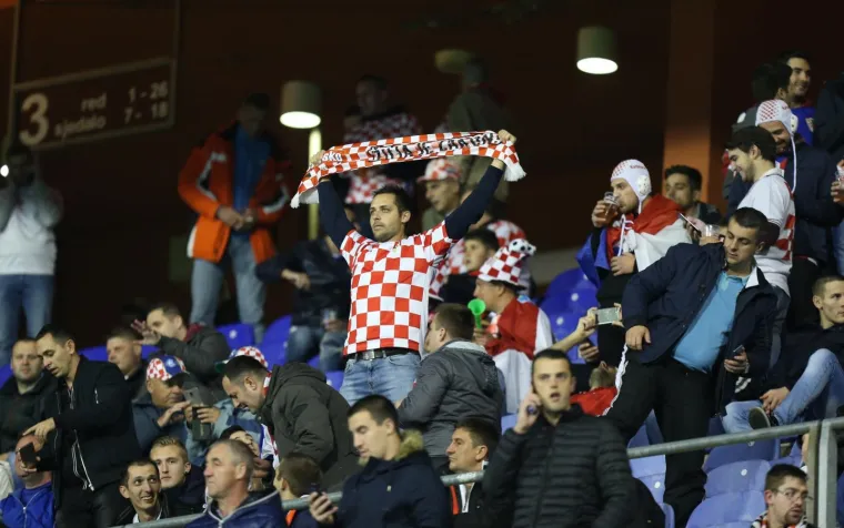 ONI MORAJU BITI DVANAESTI IGRAČ: Publika je ispunila tribine, ovakve fotografije s Maksimira već dugo niste vidjeli