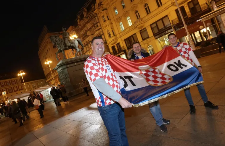 NAVIJAČI STIGLI IZDALEKA, OVA UTAKMICE SE NE PROPUŠTA: Hrvatske zastave sa svih strana svijeta bit će danas na Maksimiru