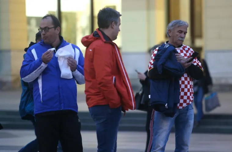 NAVIJAČI STIGLI IZDALEKA, OVA UTAKMICE SE NE PROPUŠTA: Hrvatske zastave sa svih strana svijeta bit će danas na Maksimiru