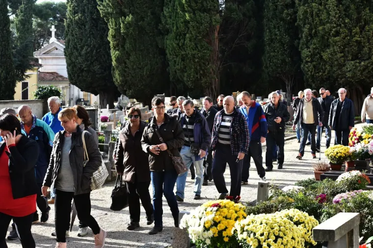 POKOPAN ČOVJEK KOJEGA JE TONY PREGAZIO: Nitko iz obitelji Cetinski nije se pojavio na sprovodu