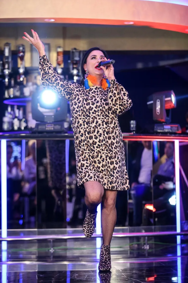 ODRŽAN IZBOR ZA MISS I MISTERA TURIZMA: Na pozornici su padali i poljupci u kupaćim kostimima