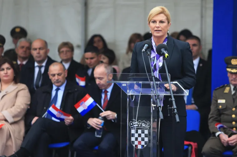 Na inicijativu potpredsjednika Vlade i ministra obrane Damira Krstičevića i uz potporu Vlade Republike Hrvatske, u nazočnosti visokih državnih dužnosnika te brojnih uzvanika i građana, u Vukovaru je u petak, 10. studenoga 2017. godine, svečano otvorena vojarna „204. brigade Hrvatske vojske“, u kojoj je prvi put smještena postrojba Oružanih snaga Republike Hrvatske. Riječ je o realizaciji projekta koji je ministar Krstičević obećao na Vladinoj sjednici održanoj prije godinu dana u Vukovaru.