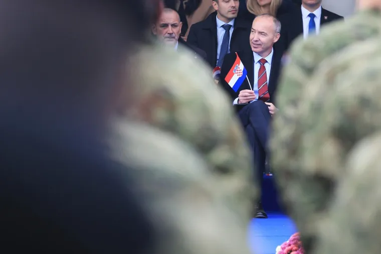 HRVATSKA VOJSKA VRATILA SE U VUKOVAR: Pogledajte kako je izgledalo svečano otvorenje vojarne
