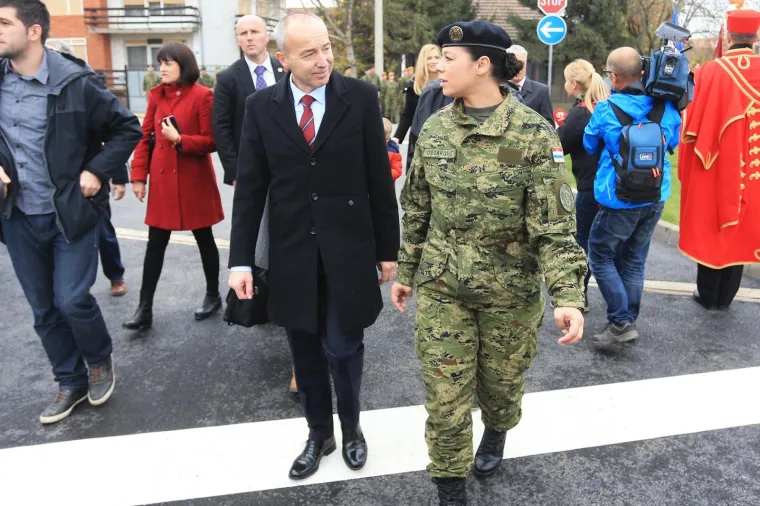 HRVATSKA VOJSKA VRATILA SE U VUKOVAR: Pogledajte kako je izgledalo svečano otvorenje vojarne