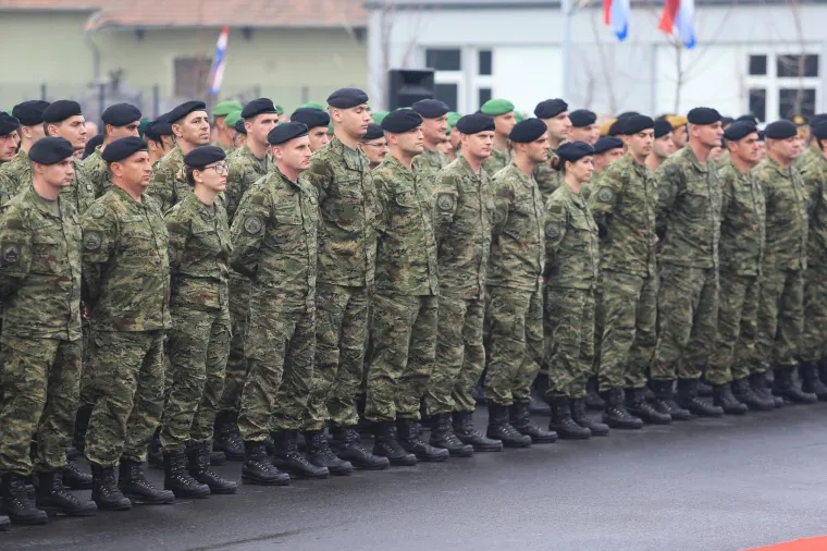 HRVATSKA VOJSKA VRATILA SE U VUKOVAR: Pogledajte kako je izgledalo svečano otvorenje vojarne