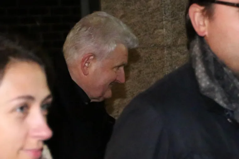 SKRIVA SE IZA PROLAZNIKA: Ivica Todorić javio se u policijsku postaju Kensington