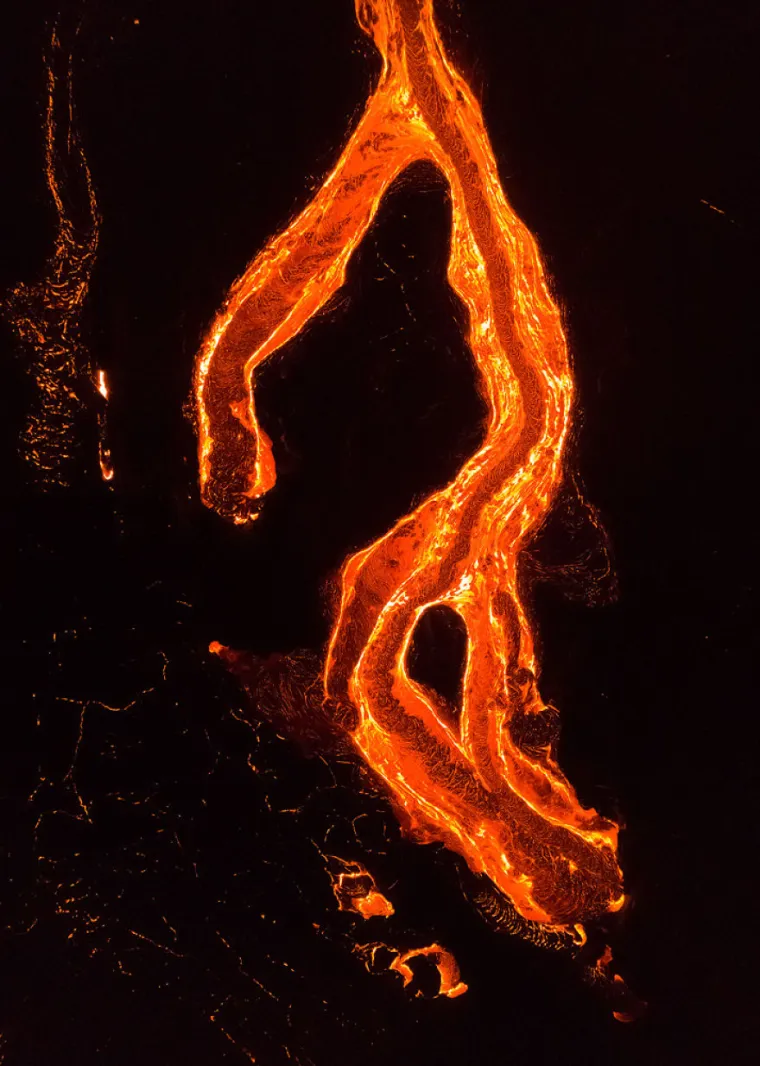 USPIO USLIKATI VELIČANSTVENE PRIZORE VULKANA: Kamera nije izdržala, ali se isplatilo