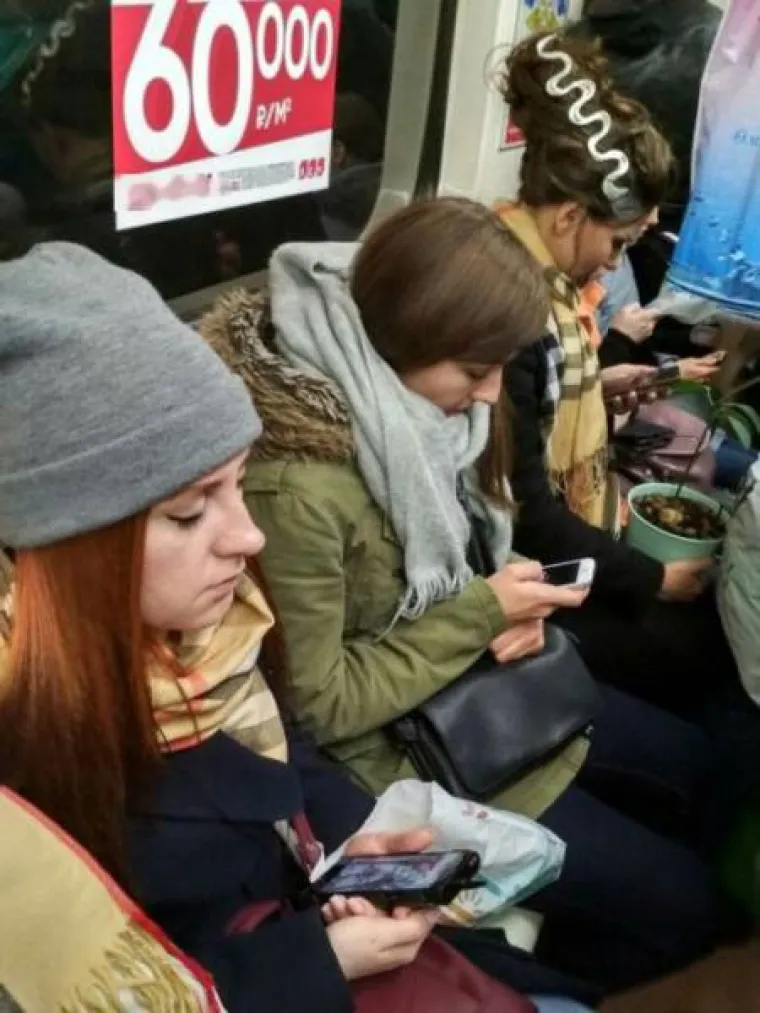 PODZEMNE ŽELJEZNICE IZGLEDAJU KAO JAKO BIZARNE MODNE PISTE: Ovi 'modeli' žive u nekom svojem svijetu