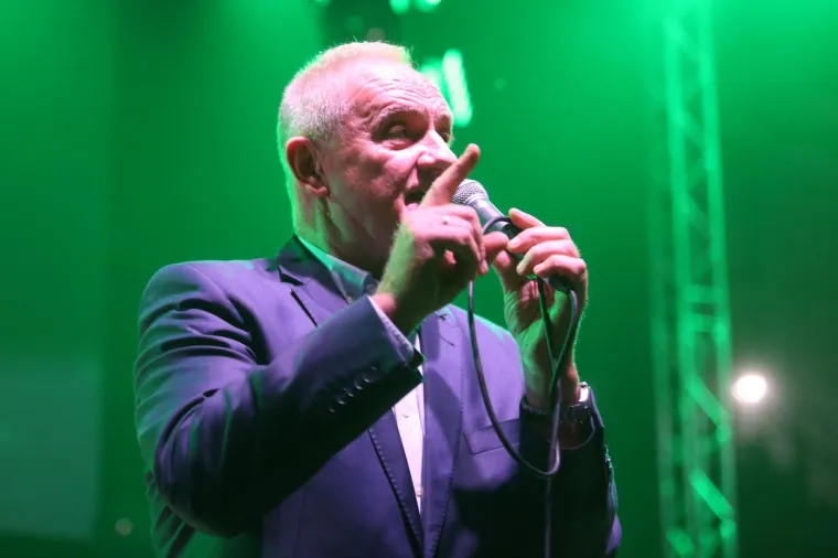 'HRVATSKA NOĆ' U FRANKFURTU: Pogledajte koja su velika imena hrvatske estrade zapjevala za Hrvate u iseljeni&scaron;tvu