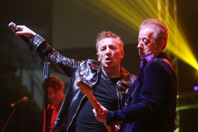 'HRVATSKA NOĆ' U FRANKFURTU: Pogledajte koja su velika imena hrvatske estrade zapjevala za Hrvate u iseljeni&scaron;tvu