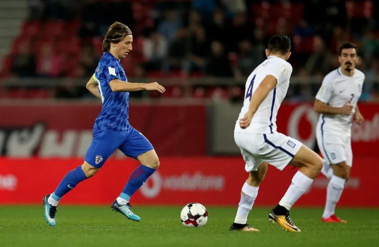 HRVATSKA BRANI PREDNOST IZ MAKSIMIRA: Vatreni u paklu Karaiskakisa vode žestoku bitku za Rusiju