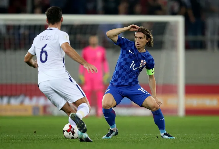 HRVATSKA BRANI PREDNOST IZ MAKSIMIRA: Vatreni u paklu Karaiskakisa vode žestoku bitku za Rusiju