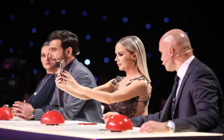 OVAKO TO IZGLEDA KADA SE KAMERE OKRENU: Pogledajte atmosferu sa snimanja druge polufinalne emisije 'Supertalenta'