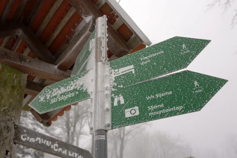 SNJEŽNI POKRIVAČ ZABIJELIO SLJEME: Od ranog jutra pada snijeg, pogledajte čarobne prizore na Medvednici