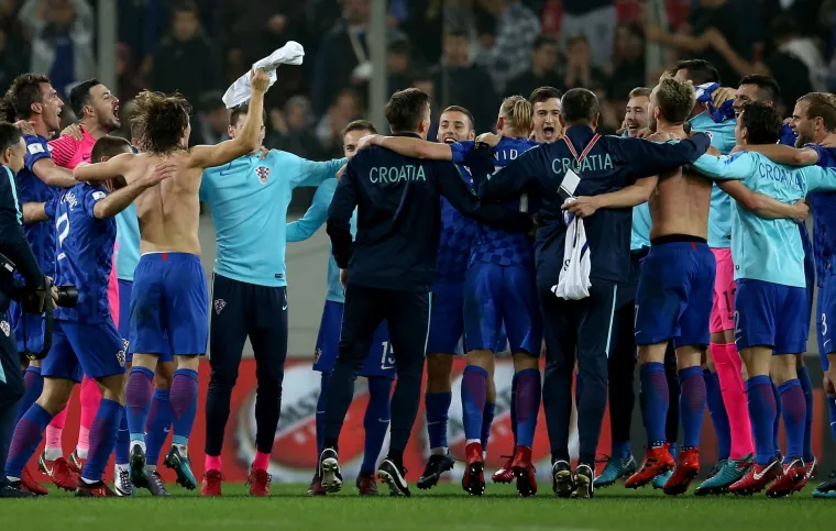 Slavlje hrvatskih reprezentativaca nakon &scaron;to su izborili Svjetsko prvenstvo u Rusiji