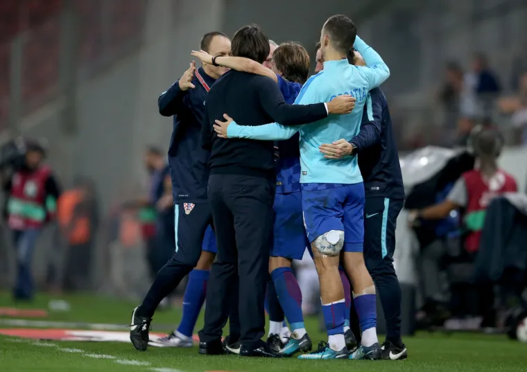 Slavlje hrvatskih reprezentativaca nakon &scaron;to su izborili Svjetsko prvenstvo u Rusiji