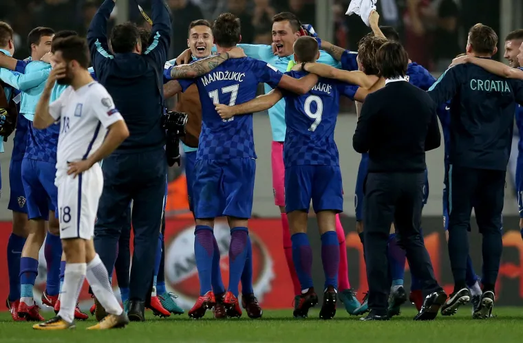 Slavlje hrvatskih reprezentativaca nakon &scaron;to su izborili Svjetsko prvenstvo u Rusiji