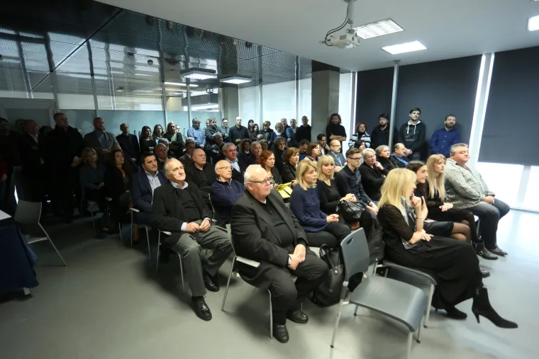 Održana komemoracija za novinara Milana Jajčinovića