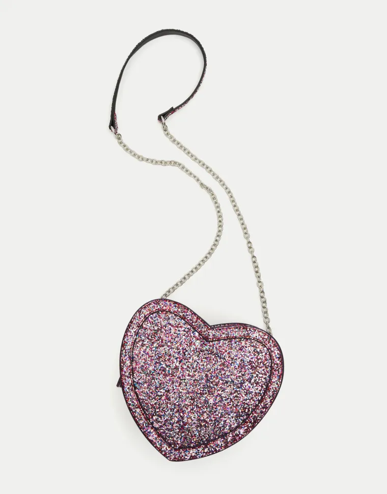 Torbica u obliku srca sa &scaron;ljokicama, Pull&amp;Bear, 169,90 kuna