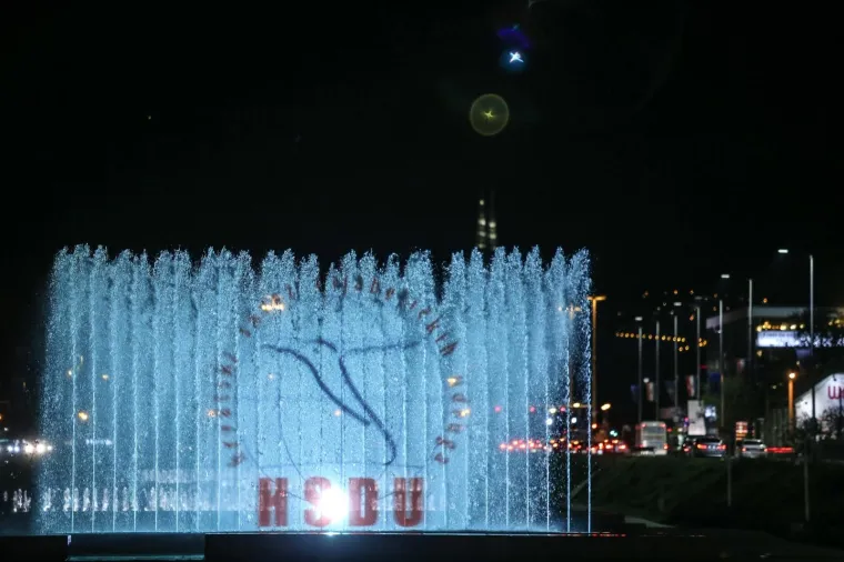 NOVO RUHO ZAGREBAČKIH FONTANA: Povodom svjetskog dana dijabetesa zasjale plavim tonovima