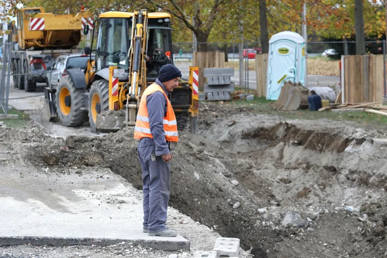 Radovi na izgradnji pothodnika koji će spajati Nacionalnu knjižnicu i fontane