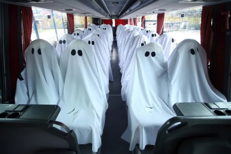 Kreativci za bolje sutra iz Zagreba poslali duhove pro&scaron;losti autobusom van Hrvatske