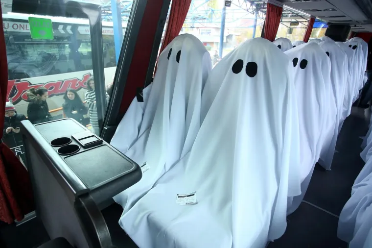 Kreativci za bolje sutra iz Zagreba poslali duhove pro&scaron;losti autobusom van Hrvatske