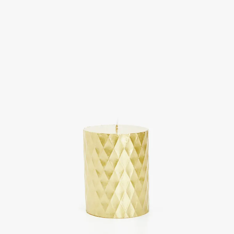Valjkasta svijeća zlatne boje s rombovima, Zara Home, 69,00 kuna