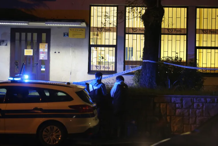 Noćni prepad u Rijeci: maskirana osoba opljačkala poslovnicu Hrvatske po&scaron;te