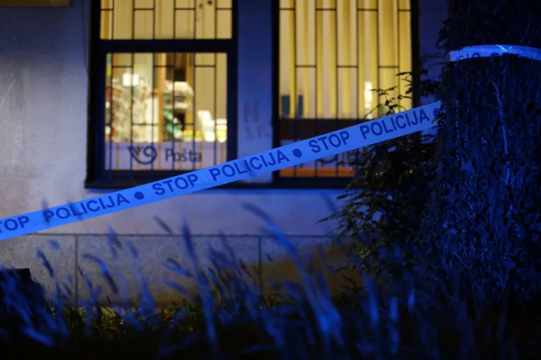 Noćni prepad u Rijeci: maskirana osoba opljačkala poslovnicu Hrvatske po&scaron;te