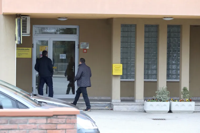 Opljačkana poslovnica Hrvatske po&scaron;te u Mrk&scaron;inoj ulici u Svetoj Klari